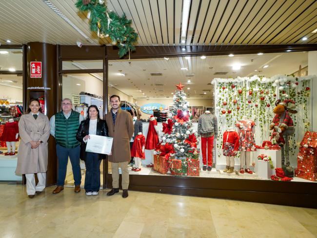 Premio especial del Jurado con una dotación de 150 euros y diploma a Pizca Calzados SL situado en Avda. Constitución, 90 CC el Círculo