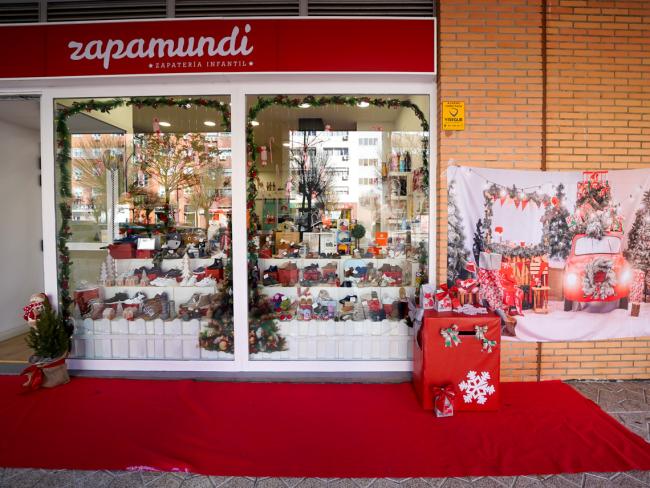 Premio especial del Jurado con una dotación de 150 euros y diploma al titular del comercio Zapamundi situado en Avda. de la Unión Europea 6