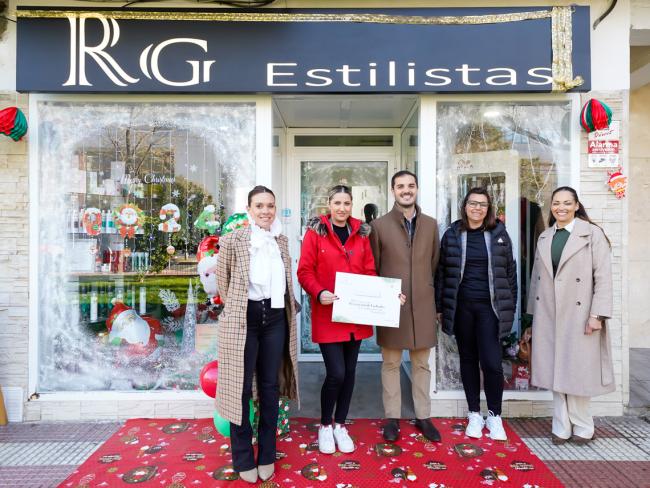 Sexto premio dotado con 150 euros y diploma al titular del comercio RG Estilistas situado en C/ Virgen de Loreto, 12 bajo local 5