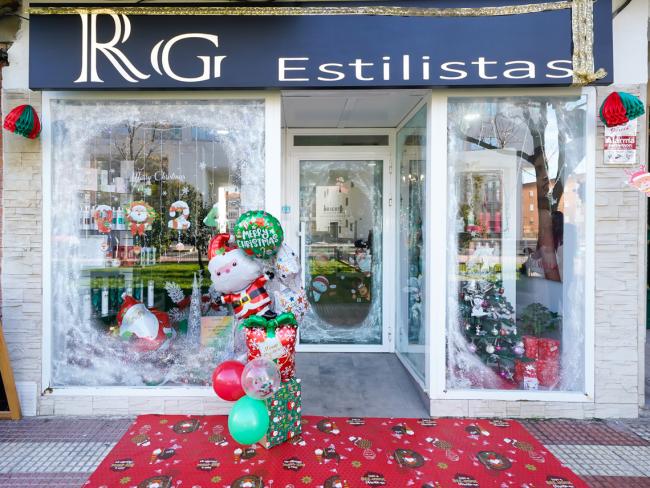 Sexto premio dotado con 150 euros y diploma al titular del comercio RG Estilistas situado en C/ Virgen de Loreto, 12 bajo local 5