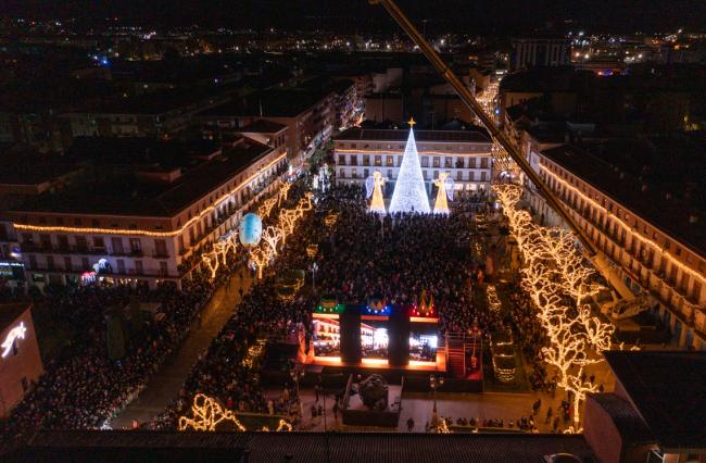 Gran Espectáculo Aéreo Reyes Magos a cargo de la compañía internacional Grupo Puja!