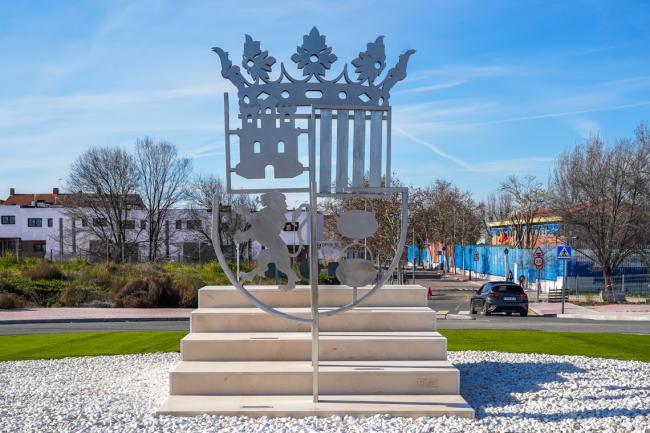 La nueva gran escultura “Escudo Torrejón”