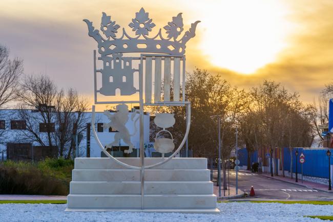 La nueva gran escultura “Escudo Torrejón”