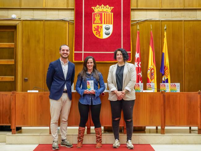 El alcalde, Alejandro Navarro Prieto, homenajea a 31 deportistas torrejoneros por sus éxitos más recientes