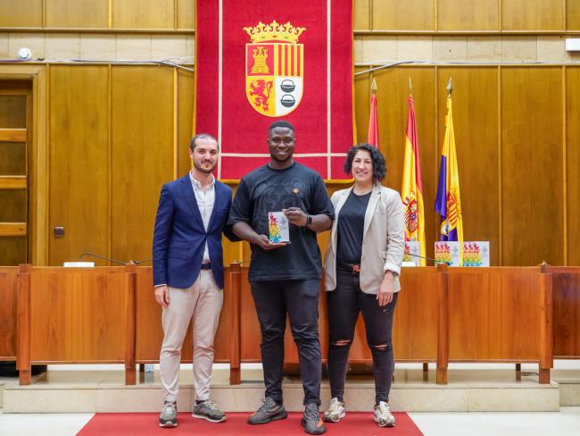El alcalde, Alejandro Navarro Prieto, homenajea a 31 deportistas torrejoneros por sus éxitos más recientes