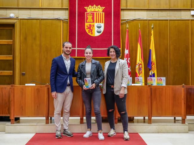 El alcalde, Alejandro Navarro Prieto, homenajea a 31 deportistas torrejoneros por sus éxitos más recientes