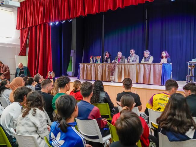 El IES Las Veredillas celebrando el Día del Instituto 