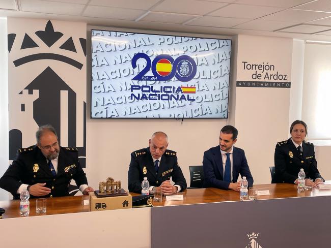 Un momento del acto desarrollado en el Ayuntamiento de Torrejón de Ardoz