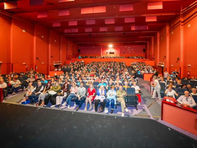 Inauguración de la Semana de los Mayores en el Teatro Municipal José María Rodero