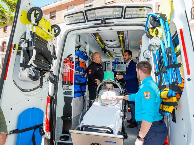 Nueva Ambulancia Municipal que prestará servicio 24 horas todos los días del año 