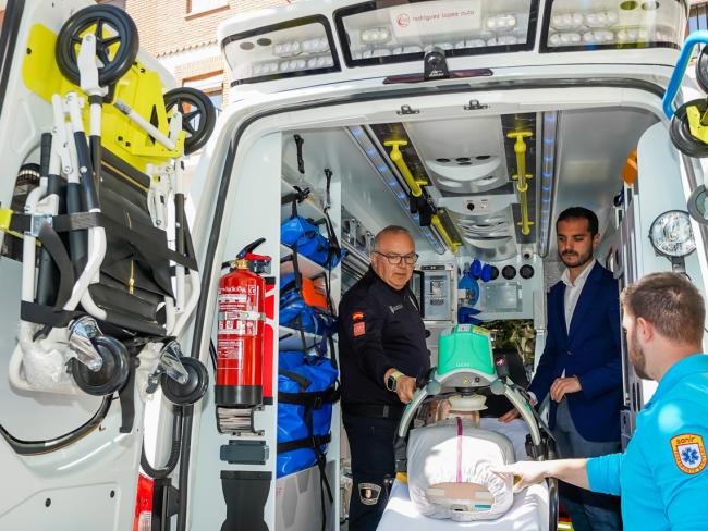 Nueva Ambulancia Municipal que prestará servicio 24 horas todos los días del año 