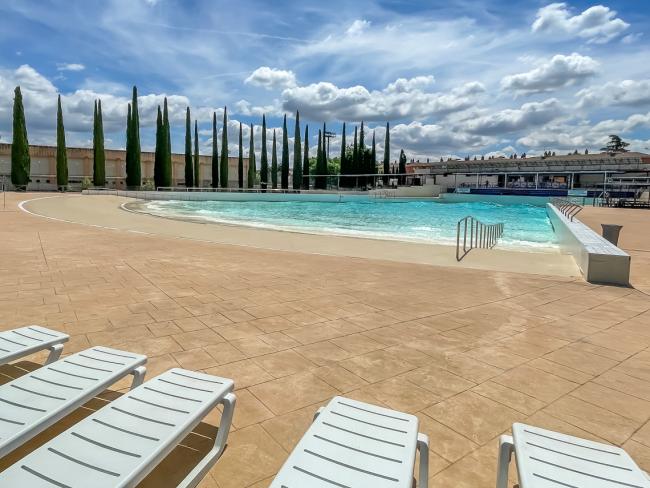Imagen de la piscina de olas, situada en el Complejo Deportivo Juan Antonio Samaranch