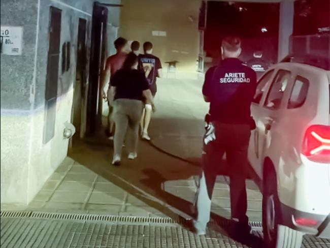 Se está implantando vigilancia privada en la avenida Carmen Laforet