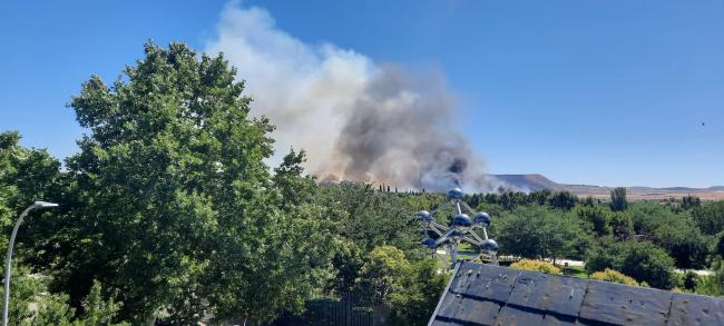 La columna de humo fue visible desde mucha distancia