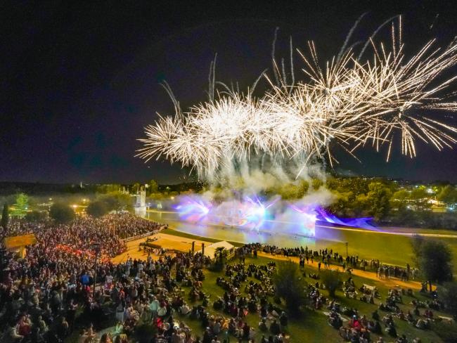 14º Aniversario del Parque Europa - Espectáculo Fuente Energy con final pirotécnico