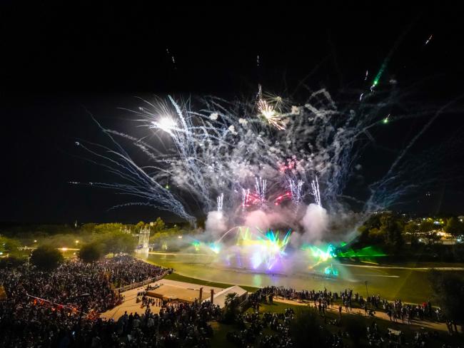14º Aniversario del Parque Europa - Espectáculo Fuente Energy con final pirotécnico