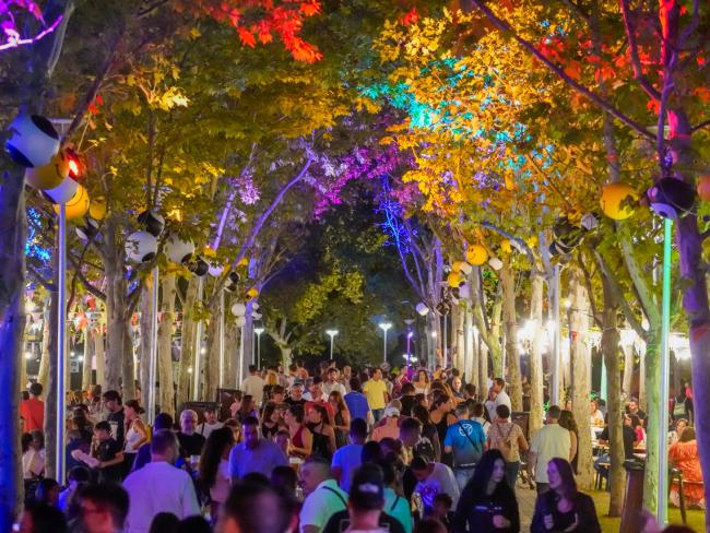 ARTY! WORLD, el Market + divertido