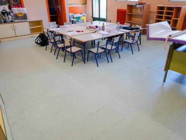 Nuevo suelo de sintasol aula de 3 años del colegio Antonio Machado