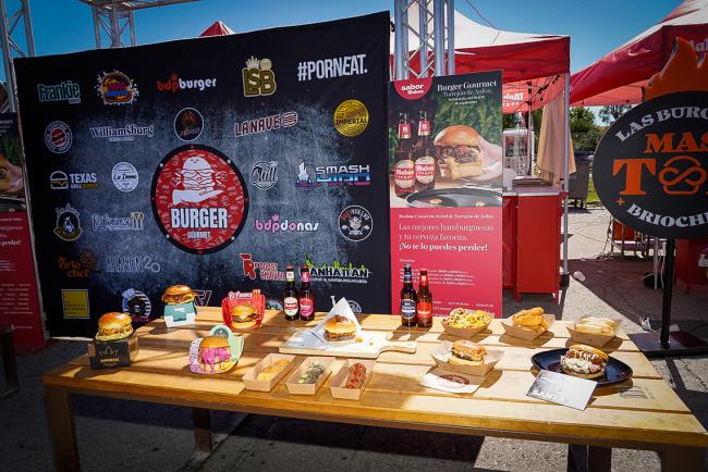 Hoy continúa en Torrejón de Ardoz la segunda edición de Burger Gourmet, donde se pueden degustar hasta 23 deliciosas hamburguesas diferentes 
