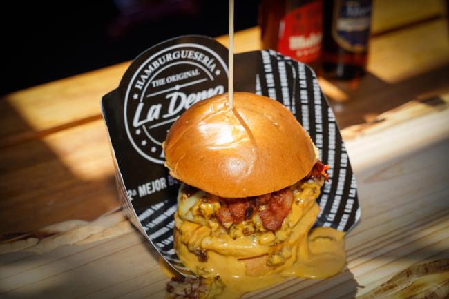 Hoy continúa en Torrejón de Ardoz la segunda edición de Burger Gourmet, donde se pueden degustar hasta 23 deliciosas hamburguesas diferentes 