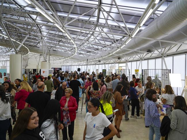 Torrejón de Ardoz se convirtió en el epicentro del emprendimiento femenino del Corredor del Henares con la celebración de la II Feria EMMU de Mujeres Empresarias, que impulsa el talento femenino