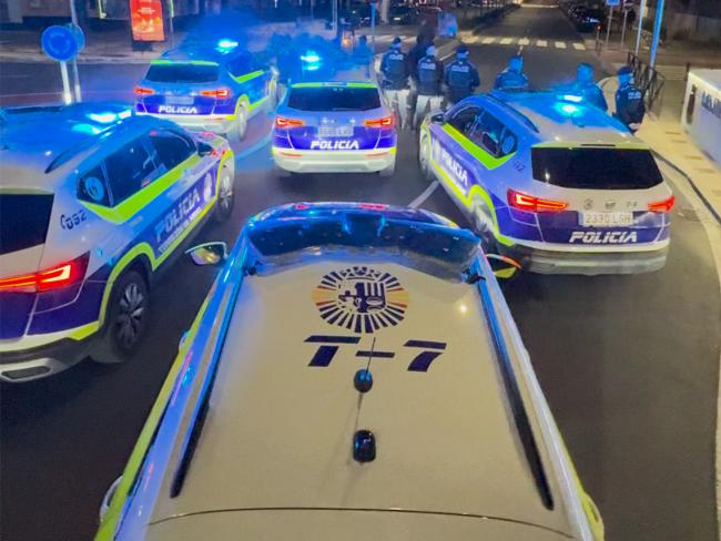 EL AYUNTAMIENTO DE TORREJÓN DE ARDOZ ENVÍA A VALENCIA DOS DISPOSITIVOS POLICIALES CON 22 AGENTES Y 11 VEHÍCULOS PARA AYUDAR A LOS AFECTADOS POR LA DANA