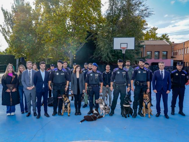 La presidenta de la Comunidad de Madrid, Isabel Díaz Ayuso, acompañada del alcalde, Alejandro Navarro, presenta en Torrejón de Ardoz el I Plan Regional contra las Drogas