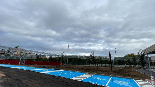 Se ha habilitado una conexión directa entre la primera planta de este aparcamiento y la Pasarela de la Estación de Torrejón