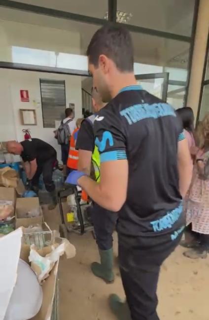 EL AYUNTAMIENTO DE TORREJÓN DE ARDOZ ENVÍA A VALENCIA 4.100 PALAS Y OTRO MATERIAL, TRASLADADO POR UN EQUIPO DE TRABAJO ENCABEZADO POR EL ALCALDE, ALEJANDRO NAVARRO PRIETO, COMO APOYO A LOS AFECTADOS POR LA DANA 