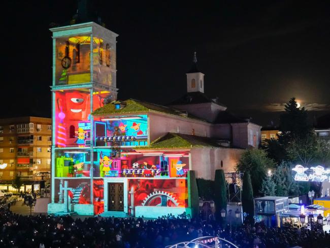 Espectacular regreso de Los Guachis a la Plaza Mayor en la inauguración de la nueva Plaza de Los Guachis, la novedosa Iluminación Navideña de la ciudad y la vuelta del impresionante espectáculo Fantasía de Navidad, videomapping sobre la fachada de la Iglesia