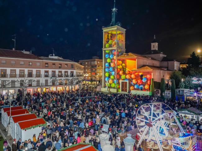 Espectacular regreso de Los Guachis a la Plaza Mayor en la inauguración de la nueva Plaza de Los Guachis, la novedosa Iluminación Navideña de la ciudad y la vuelta del impresionante espectáculo Fantasía de Navidad, videomapping sobre la fachada de la Iglesia