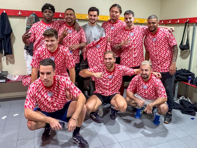 El Pabellón Jorge Garbajosa acoge un partido de fútbol sala de freestylers y creadores de contenido como una de las actividades previas a la gran final internacional de “Red Bull Batalla”