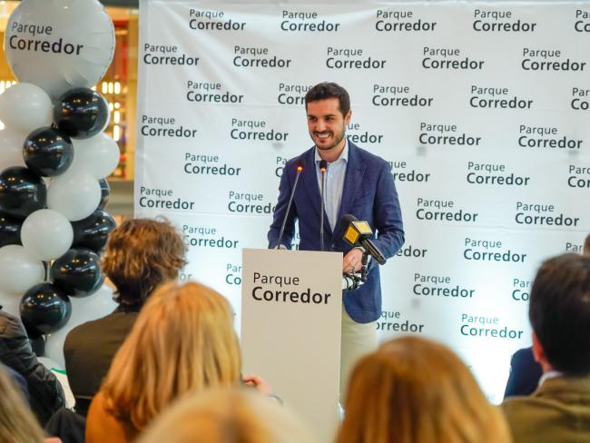 El alcalde de Torrejón de Ardoz, Alejandro Navarro, dirigiendo unas palabras a los asistentes