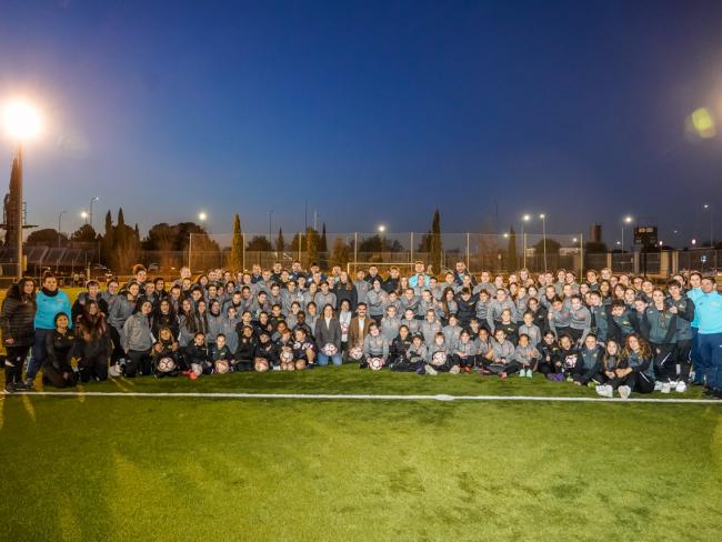 Futbolellas CFF es uno de los clubes de fútbol con más niñas en su cantera de toda España, superando las 300 jugadoras