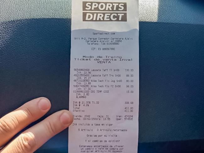 Imagen del ticket que suma las cantidades robadas en una tienda deportiva