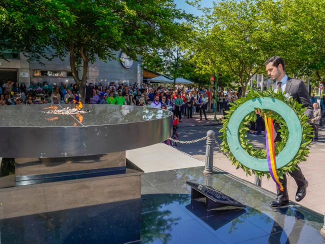 Torrejón de Ardoz recordó a las personas fallecidas por el COVID-19 con un sentido homenaje