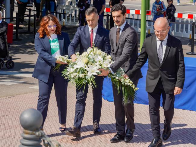 Torrejón de Ardoz recordó a las personas fallecidas por el COVID-19 con un sentido homenaje