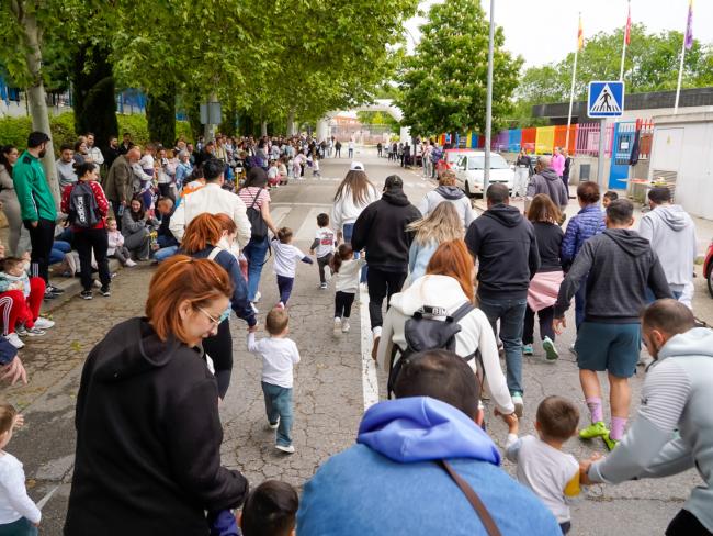 Celebrada la III Carrera Solidaria por el “Día de la Familia”, organizada por la Escuela Pública Infantil El Gato con Botas 