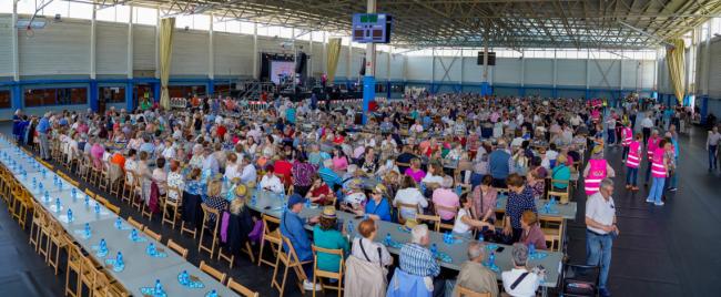 Los mayores de Torrejón completaron el aforo del Pabellón Nuria Fernández