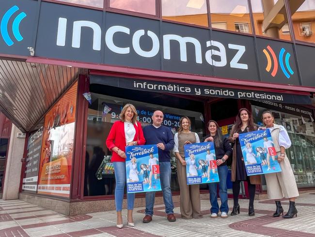 Olga Bastias de EMMU, Nieves Diéguez Fernández de AMETA, Vanesa Calvo del Saz de Asociación Zona Centro, Carolina Santana de UNICEM y Alfredo Zaragoza y Silvia Zaragoza, de Incomaz