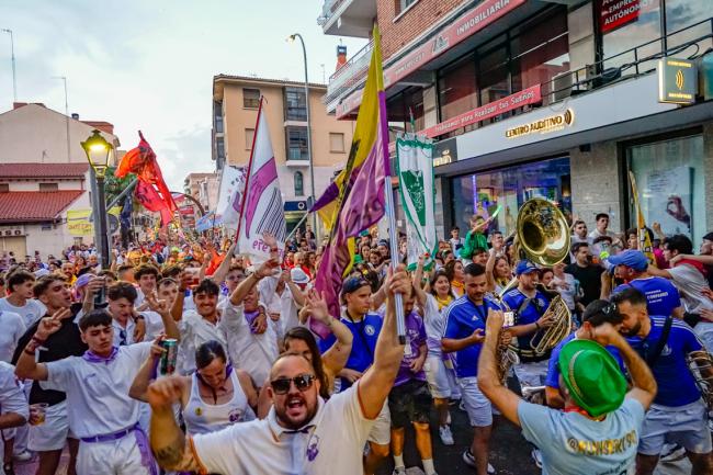 Fiestas Populares 2025 - Desfile de Peñas