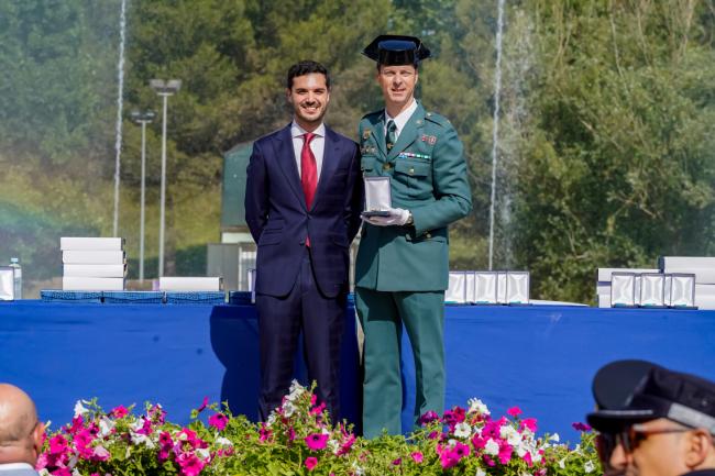 Cruz al mérito profesional distintivo blanco - José Antonio Carballada Rodriguez Teniente de la Guardia Civil de Tráfico de Paracuellos del Jarama 