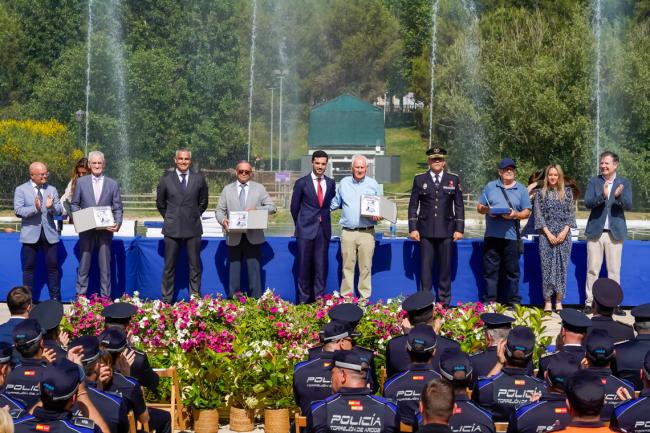 Placa agentes jubilados de la Policía Local de Torrejón de Ardoz