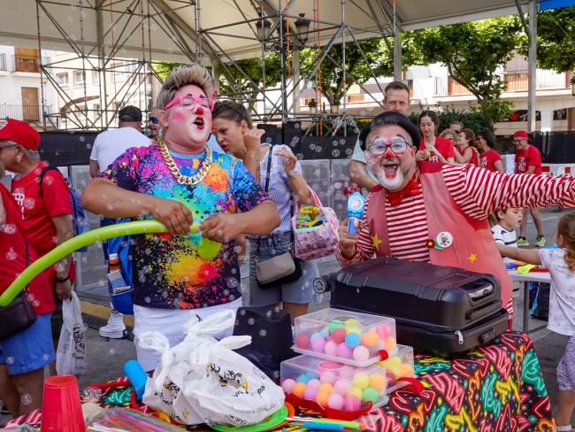 La jornada contó con talleres gratuitos, como pintacaras, globoflexia, manualidades, magia y diferentes juegos