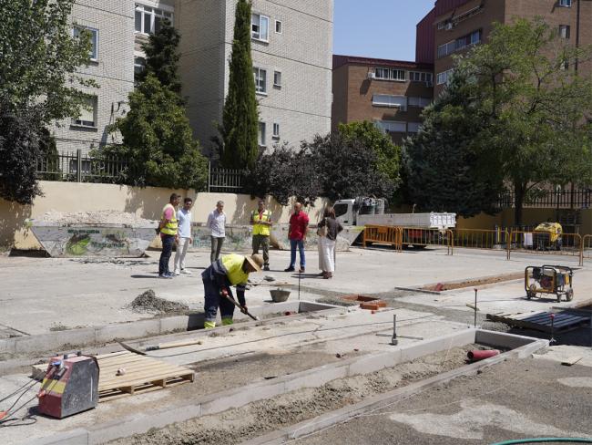 Obras de mejora en el patio del Espacio Vital Torrafal