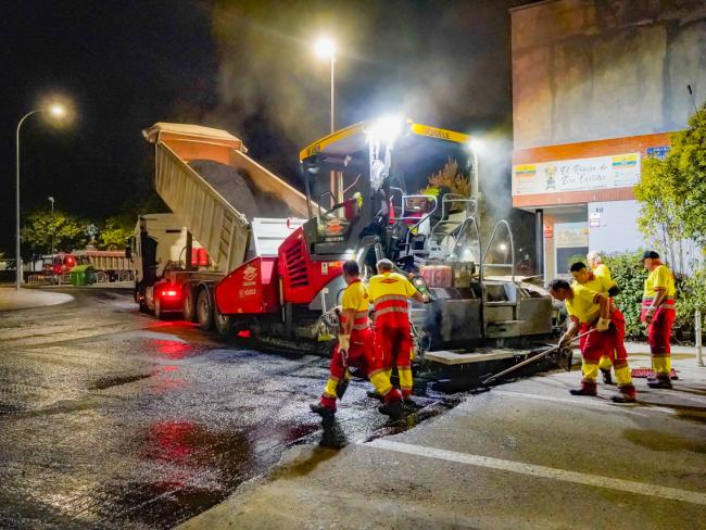 La avenida de las Estaciones cuenta con dos carriles de circulación por sentido
