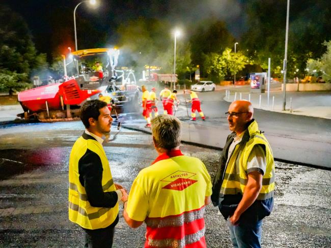 Se han asfaltado 13.822 metros cuadrados de superficie y reparado más de 520 metros cuadrados de acera.