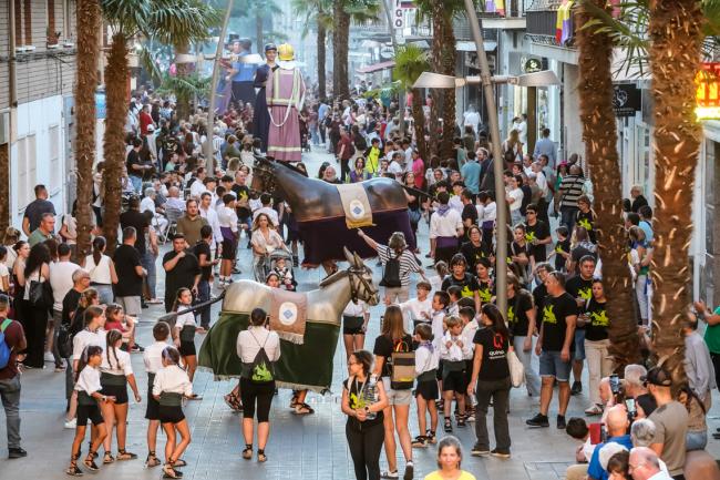 Fiestas Patronales 2025 - Desfile de Gigantes y Cabezudos