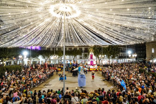 Fiestas Patronales 2025 - Desfile de Gigantes y Cabezudos
