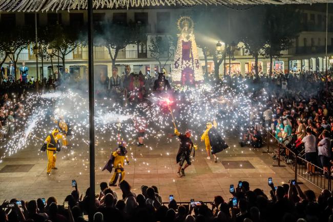Fiestas Patronales 2025 - Desfile de Gigantes y Cabezudos